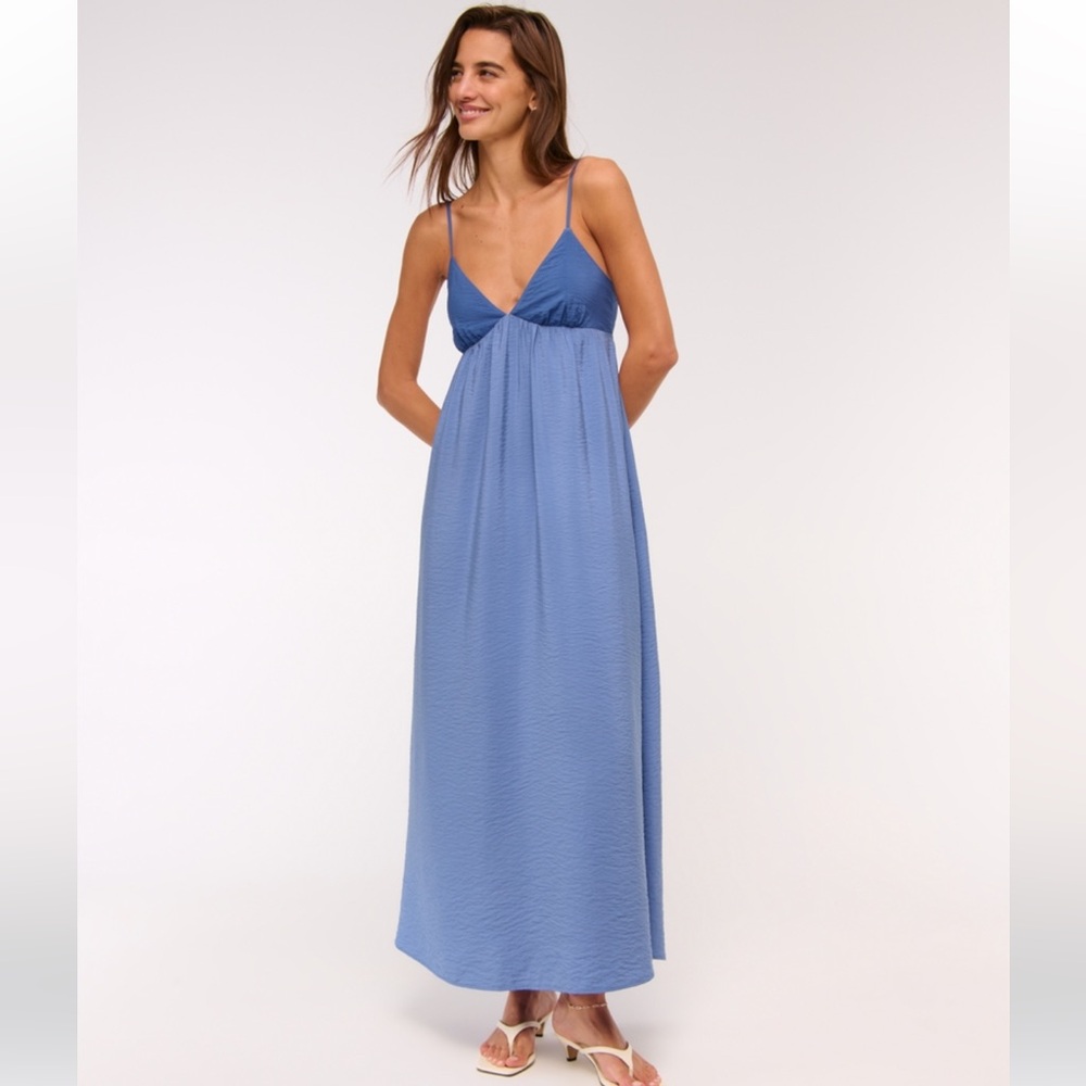 Abercrombie bra free clasp back flowy maxi dress